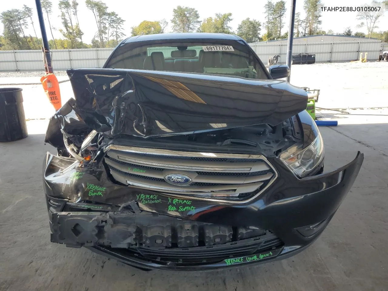 1FAHP2E88JG105067 2018 Ford Taurus Sel