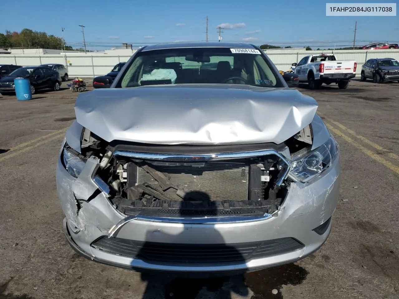 1FAHP2D84JG117038 2018 Ford Taurus Se