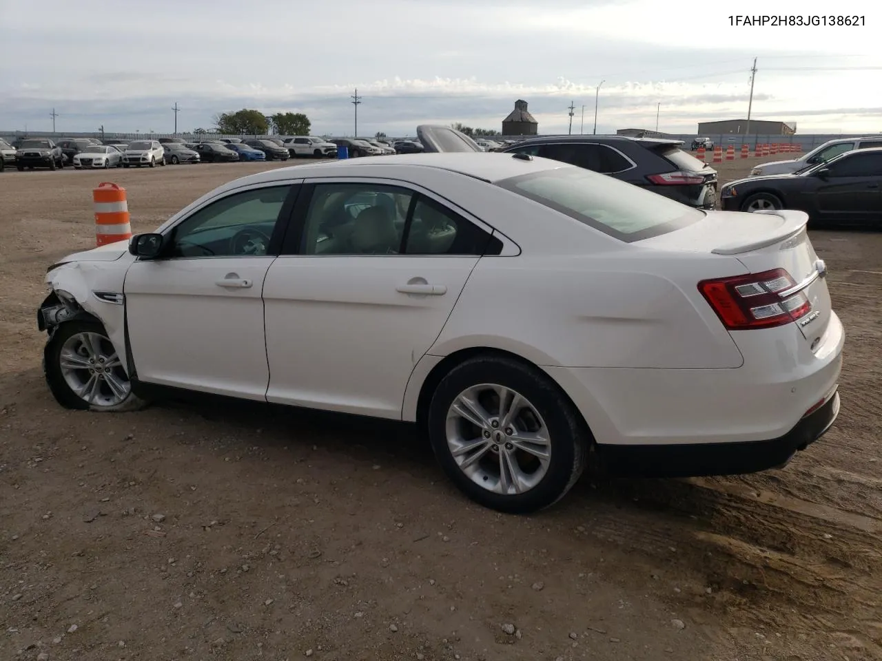 1FAHP2H83JG138621 2018 Ford Taurus Sel