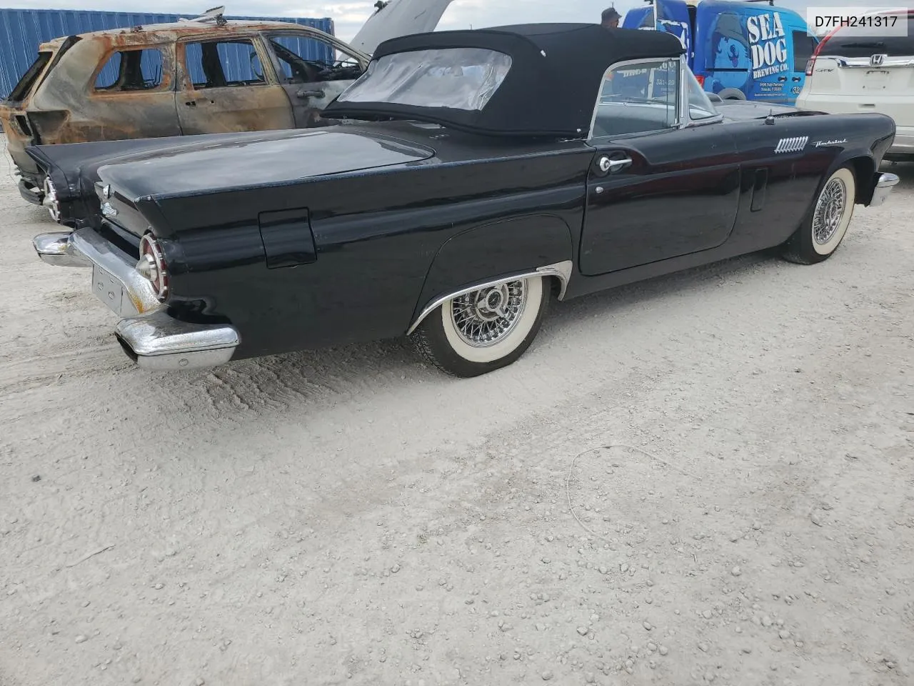 1957 Ford Thundrbird VIN: D7FH241317 Lot: 78263654