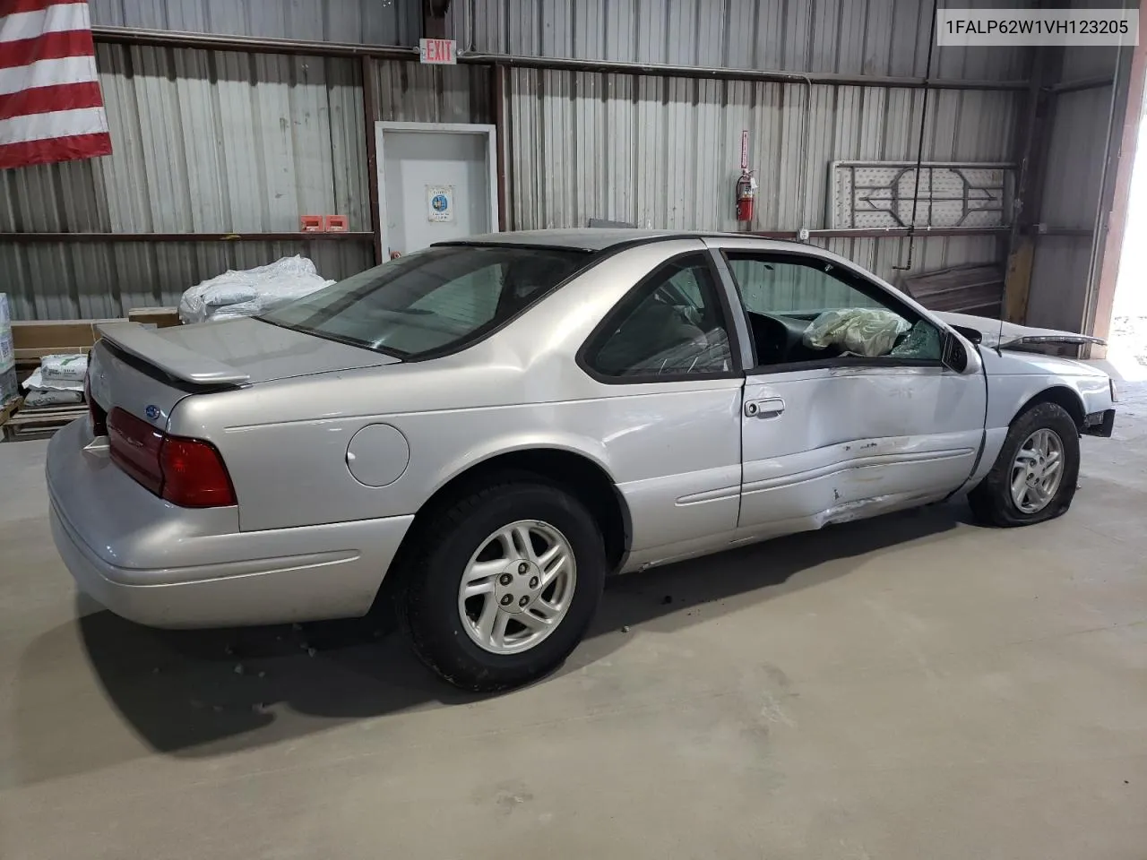 1997 Ford Thunderbird Lx VIN: 1FALP62W1VH123205 Lot: 76107654