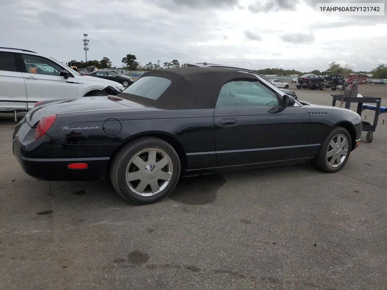 2002 Ford Thunderbird VIN: 1FAHP60A52Y121742 Lot: 70601644