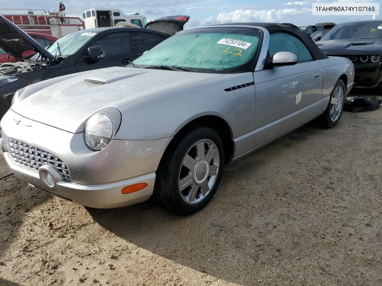 2004 Ford Thunderbird VIN: 1FAHP60A74Y107165 Lot: 74253104