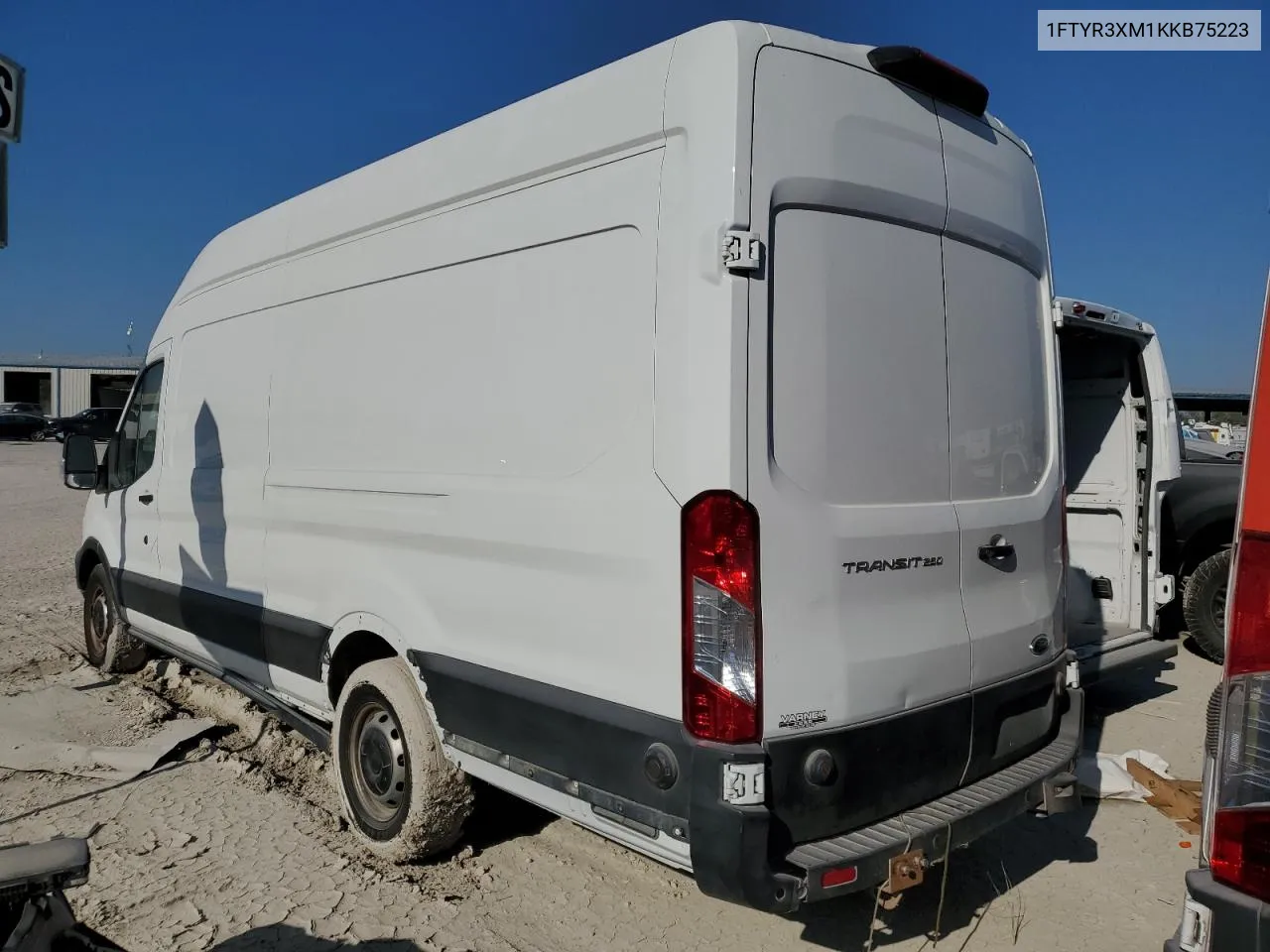 1FTYR3XM1KKB75223 2019 Ford Transit T-250