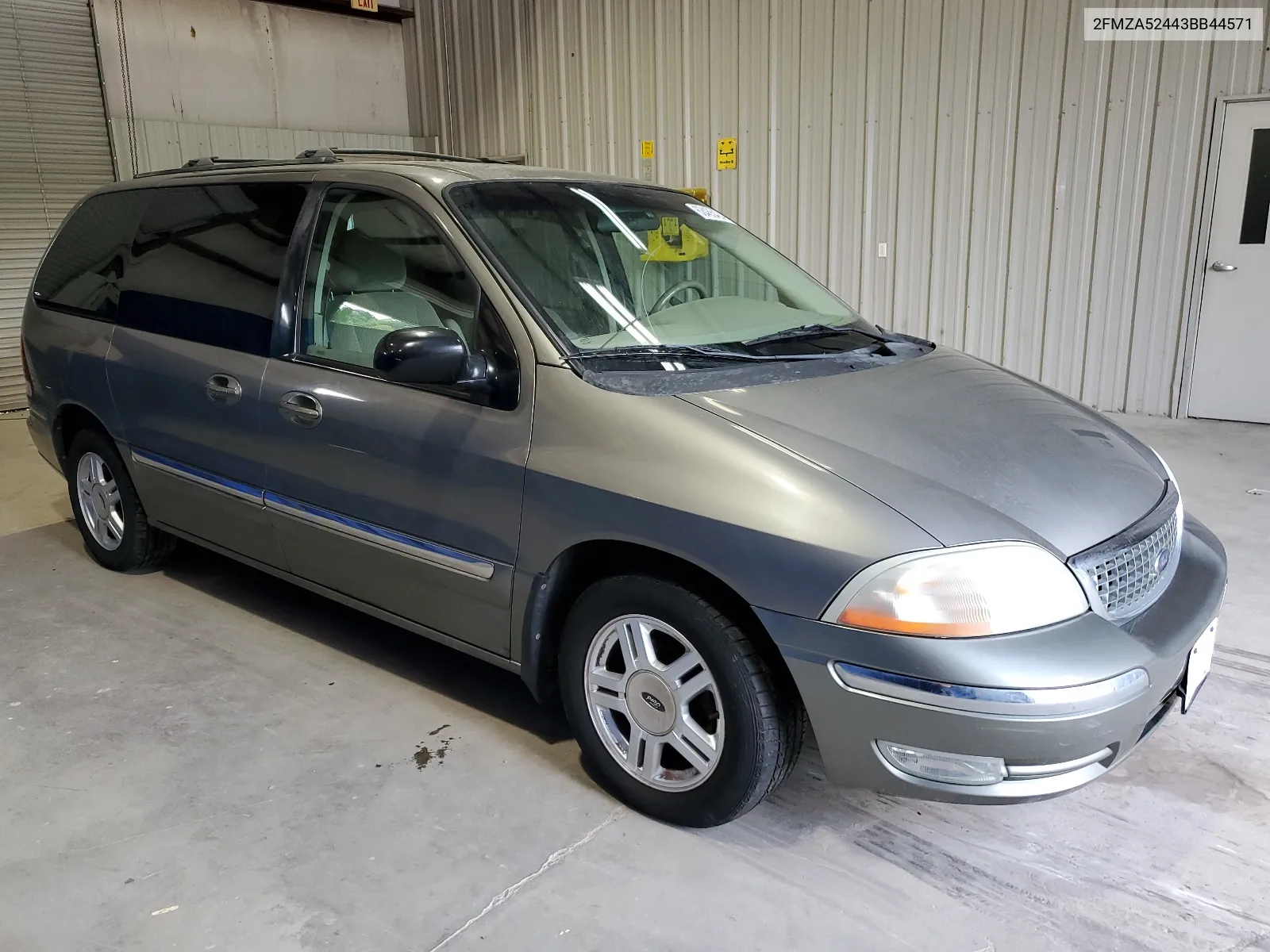 2FMZA52443BB44571 2003 Ford Windstar Se