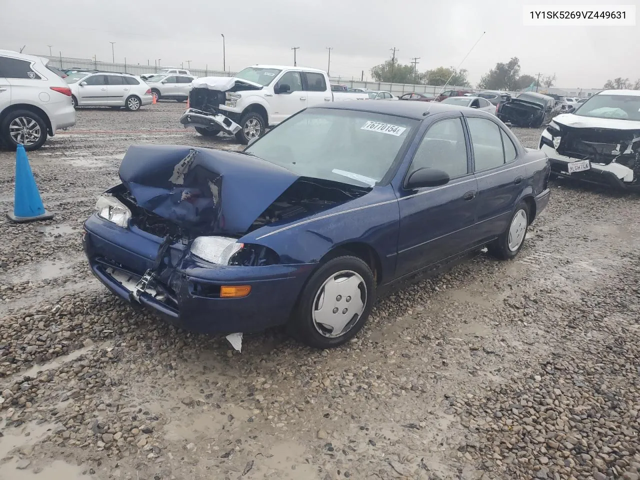 1997 Geo Prizm Base VIN: 1Y1SK5269VZ449631 Lot: 76770154