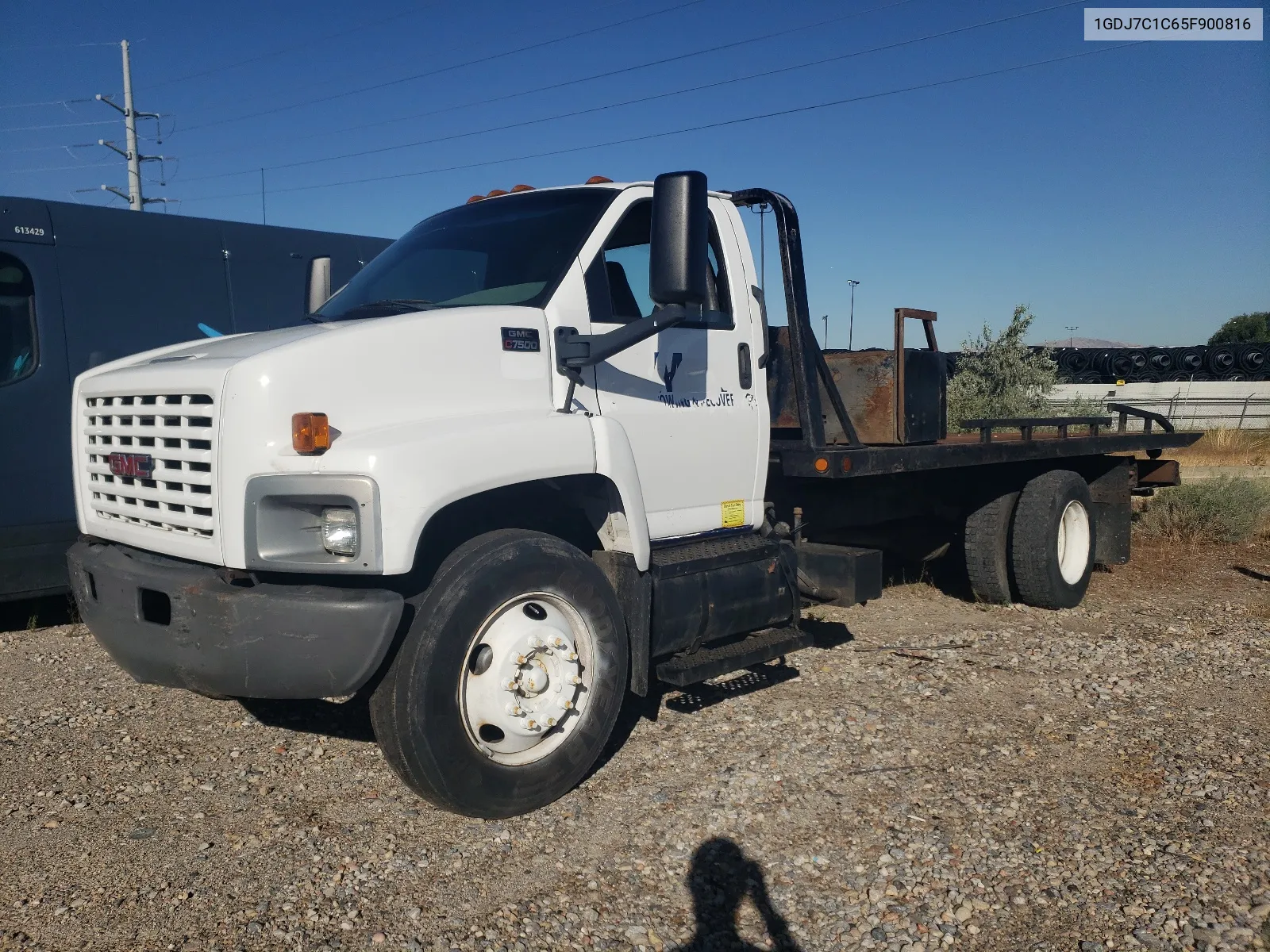 2005 GMC C7500 C7C042 VIN: 1GDJ7C1C65F900816 Lot: 68066044