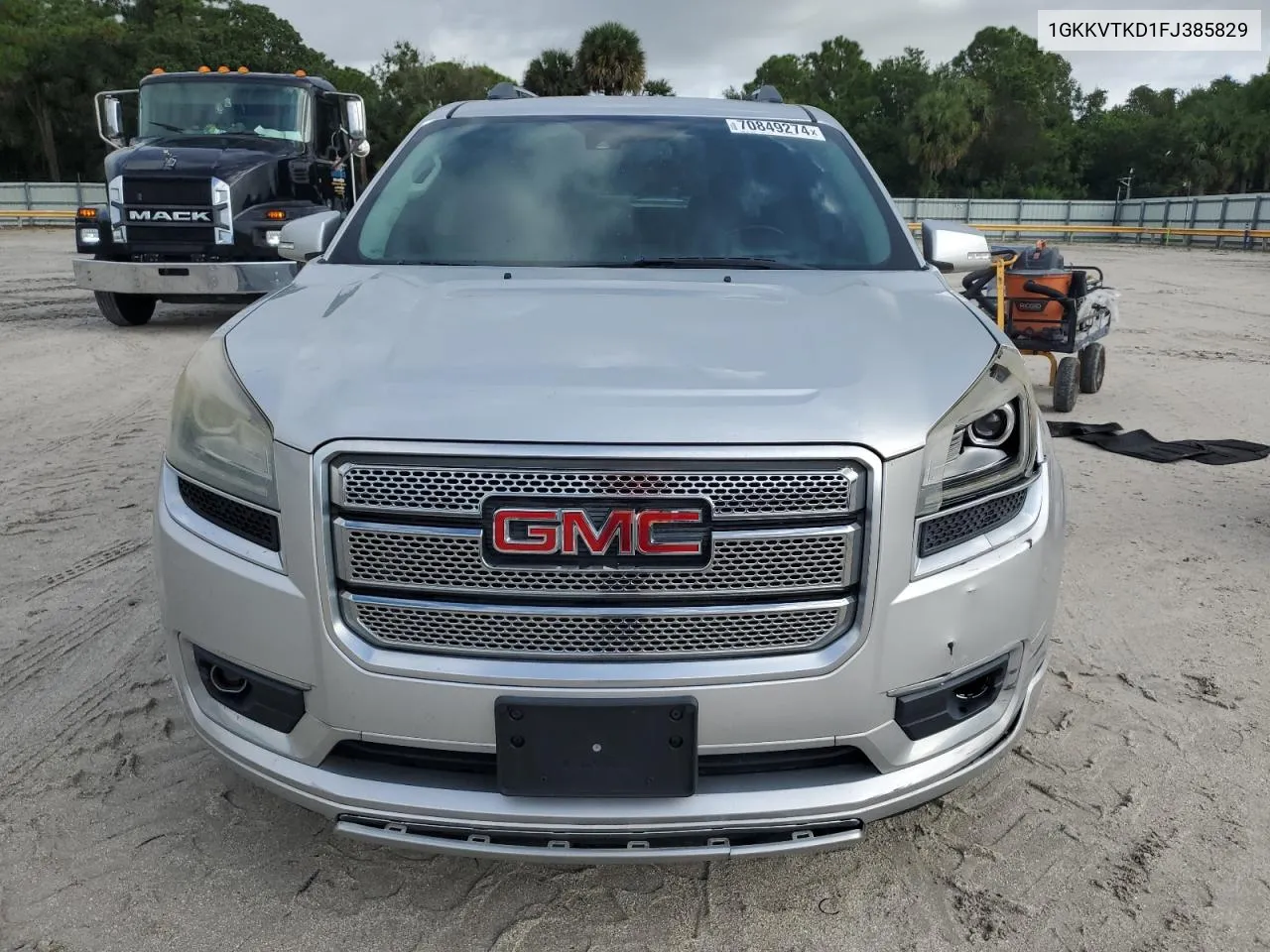 2015 GMC Acadia Denali VIN: 1GKKVTKD1FJ385829 Lot: 70849274