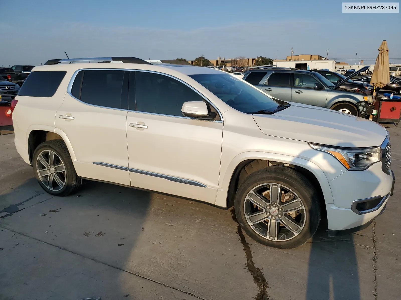 2017 GMC Acadia Denali VIN: 1GKKNPLS9HZ237095 Lot: 68372634