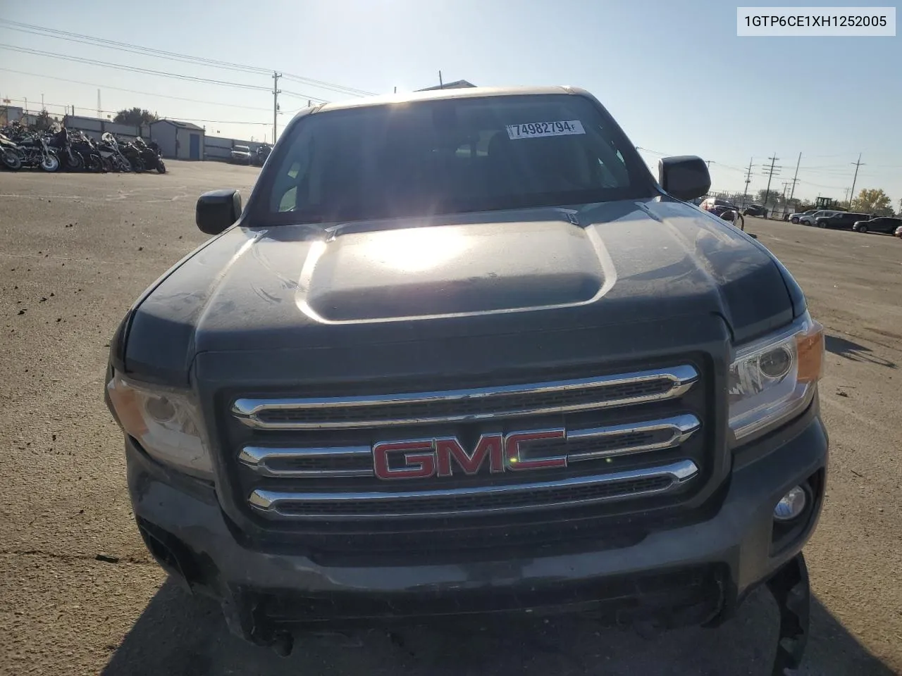 1GTP6CE1XH1252005 2017 GMC Canyon Sle