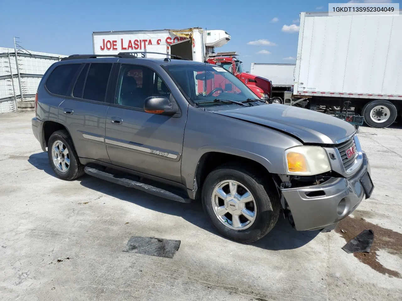 2005 GMC Envoy VIN: 1GKDT13S952304049 Lot: 46860544