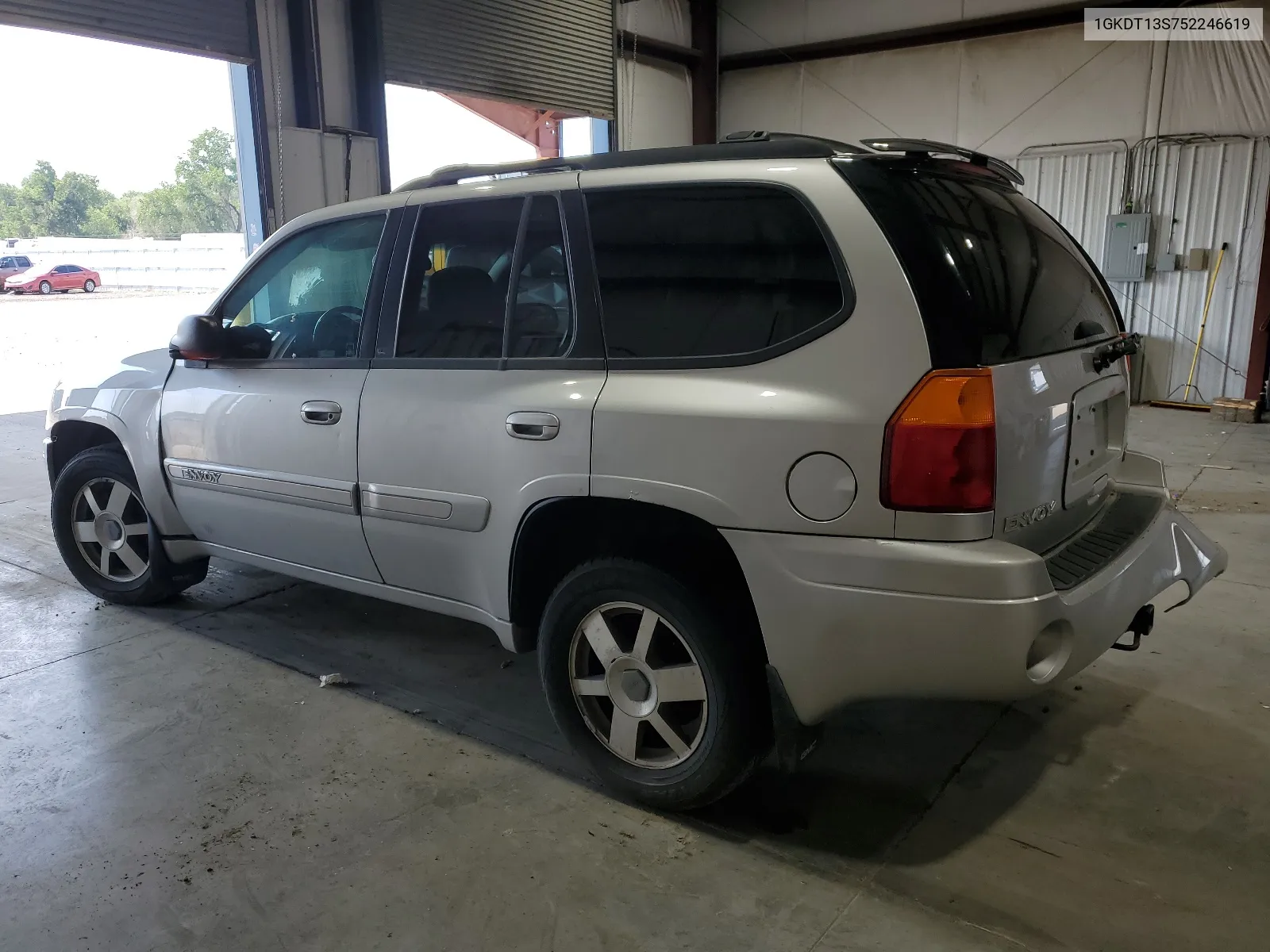 2005 GMC Envoy VIN: 1GKDT13S752246619 Lot: 63252564