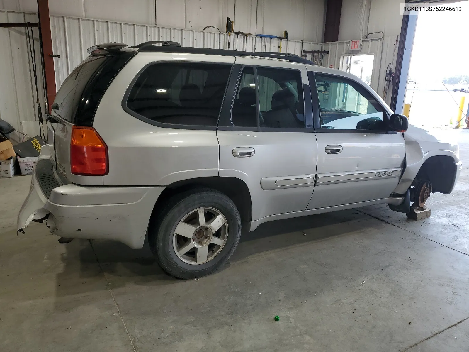 1GKDT13S752246619 2005 GMC Envoy