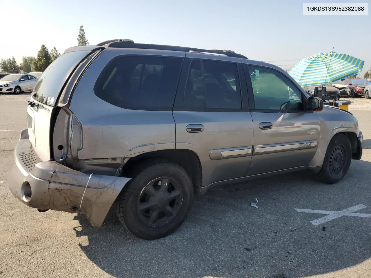 2005 GMC Envoy VIN: 1GKDS13S952382088 Lot: 64765154