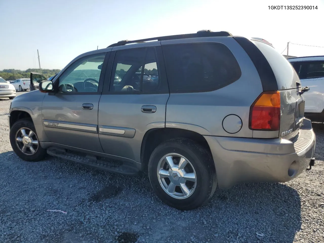 2005 GMC Envoy VIN: 1GKDT13S252390014 Lot: 68380964