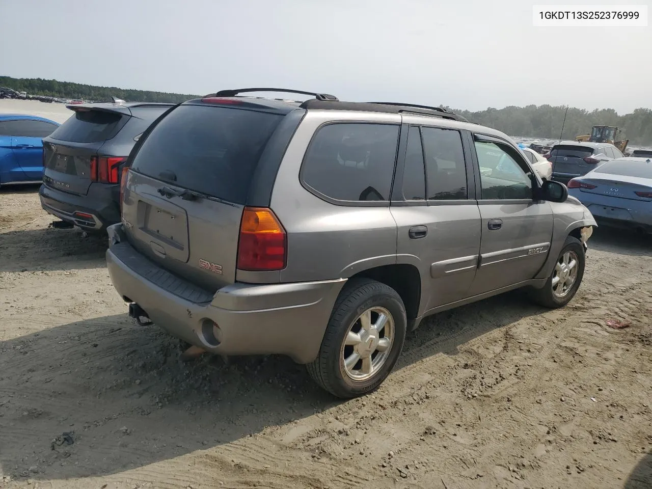 2005 GMC Envoy VIN: 1GKDT13S252376999 Lot: 71195134