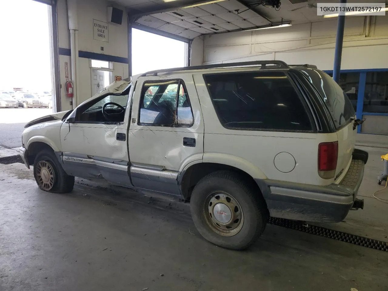 1996 GMC Jimmy VIN: 1GKDT13W4T2572197 Lot: 76535534