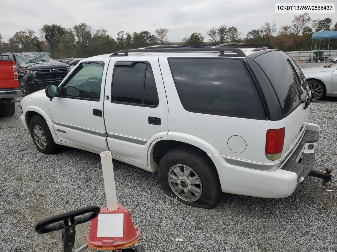 1998 GMC Jimmy VIN: 1GKDT13W6W2566437 Lot: 78158574