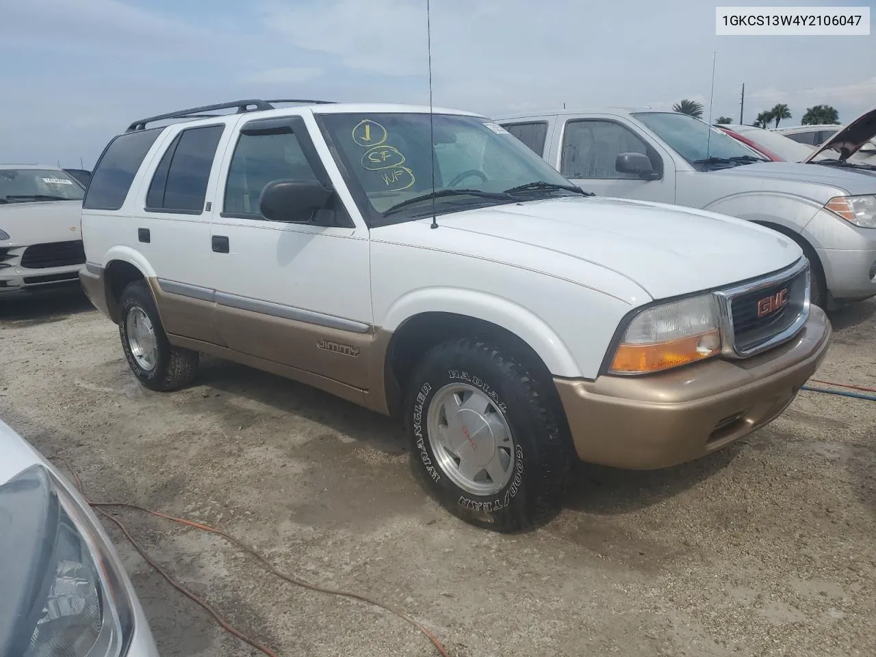 2000 GMC Jimmy VIN: 1GKCS13W4Y2106047 Lot: 75257184