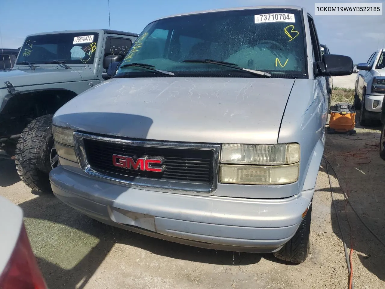 2000 GMC Safari Xt VIN: 1GKDM19W6YB522185 Lot: 73710704