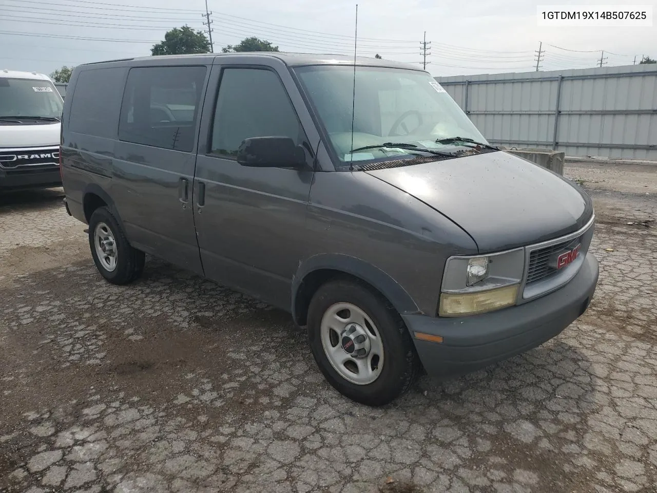 2004 GMC Safari Xt VIN: 1GTDM19X14B507625 Lot: 67251254