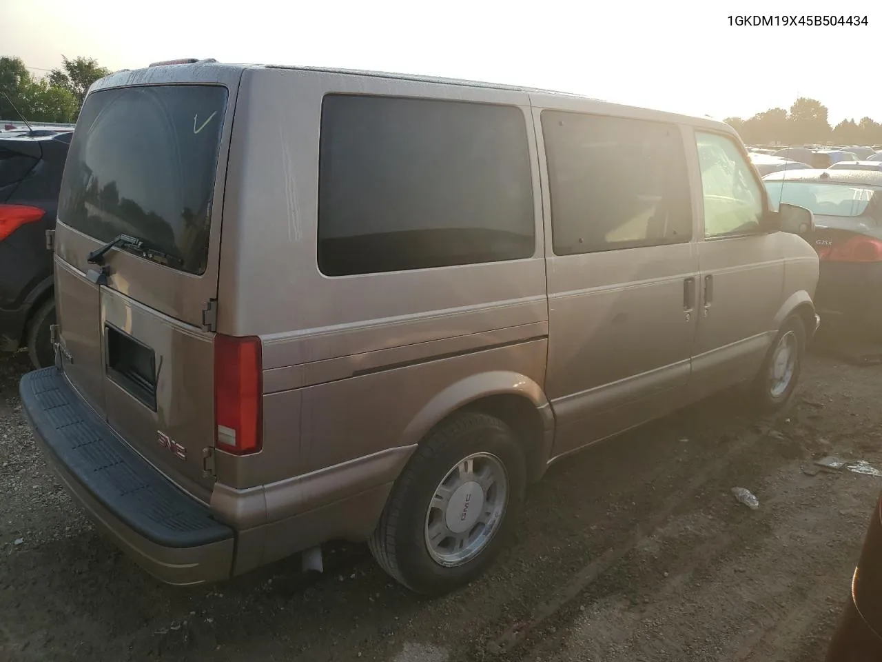 2005 GMC Safari Xt VIN: 1GKDM19X45B504434 Lot: 64241274