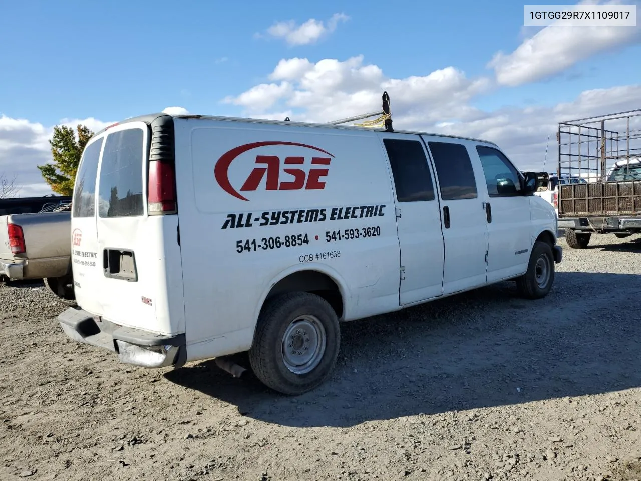 1999 GMC Savana G2500 VIN: 1GTGG29R7X1109017 Lot: 75262374