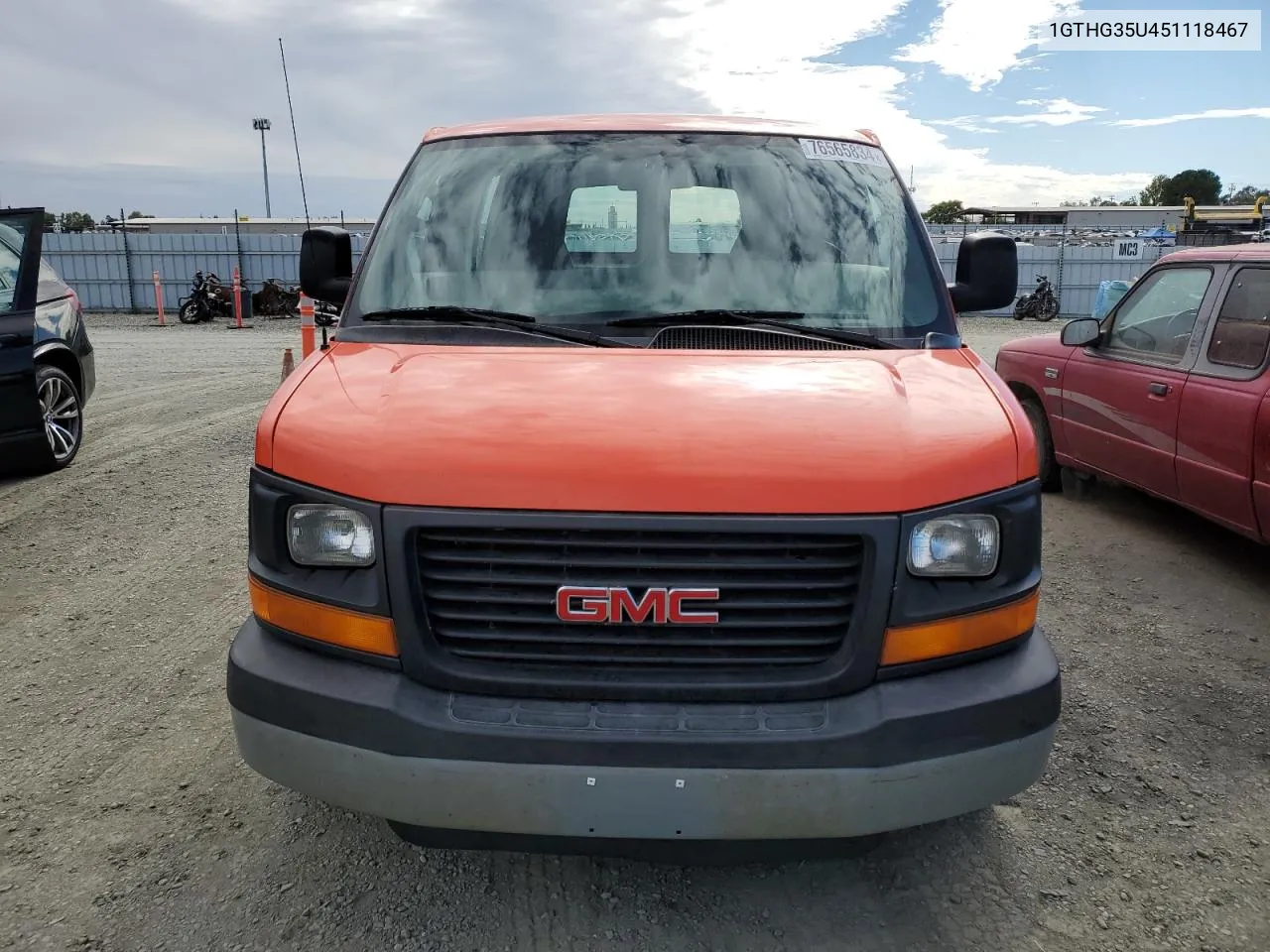 2005 GMC Savana G3500 VIN: 1GTHG35U451118467 Lot: 76565834