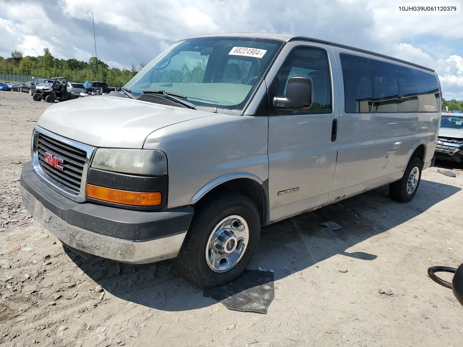 2006 GMC Savana G3500 VIN: 1GJHG39U061120379 Lot: 68224904