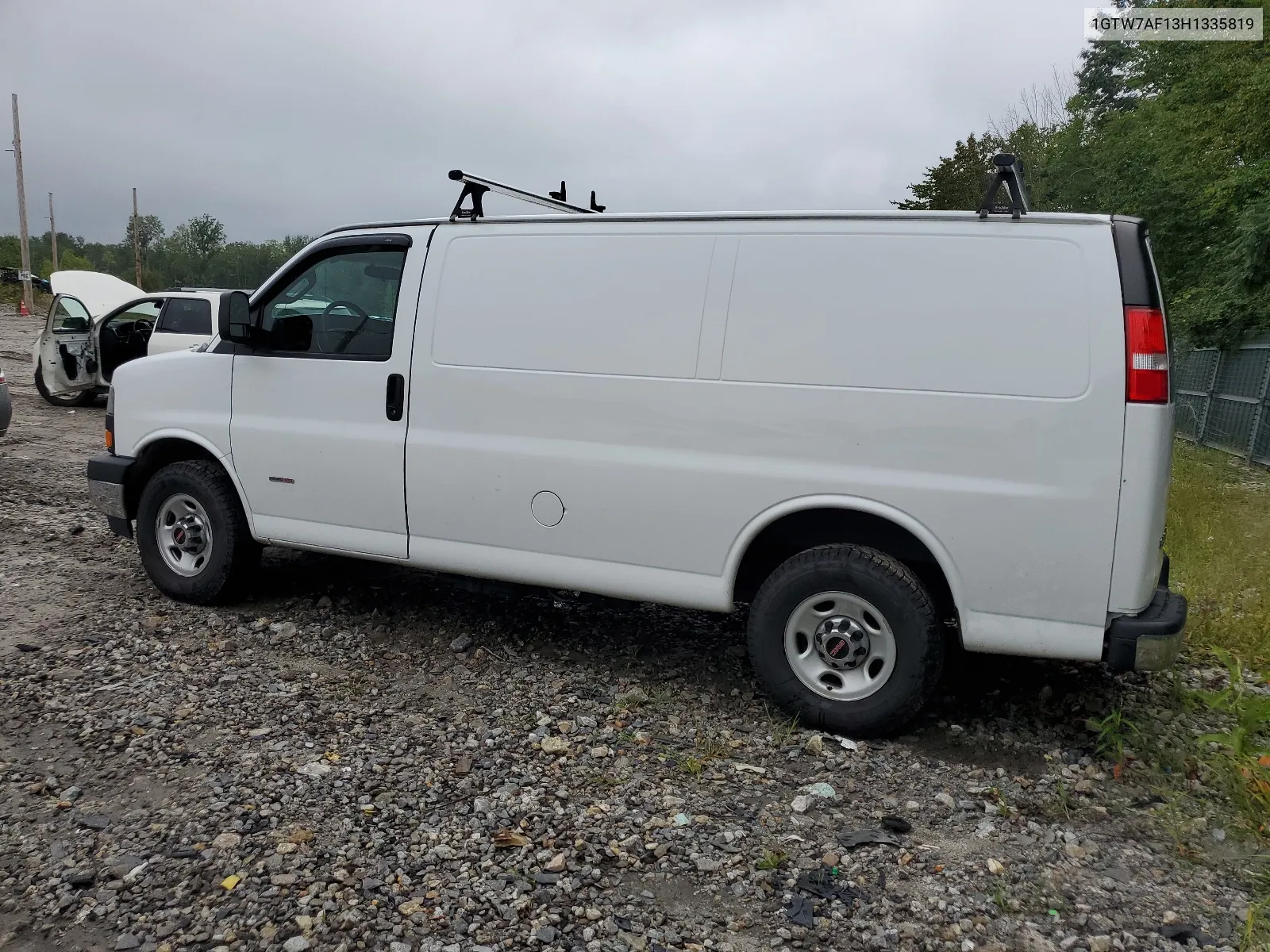 1GTW7AF13H1335819 2017 GMC Savana G2500