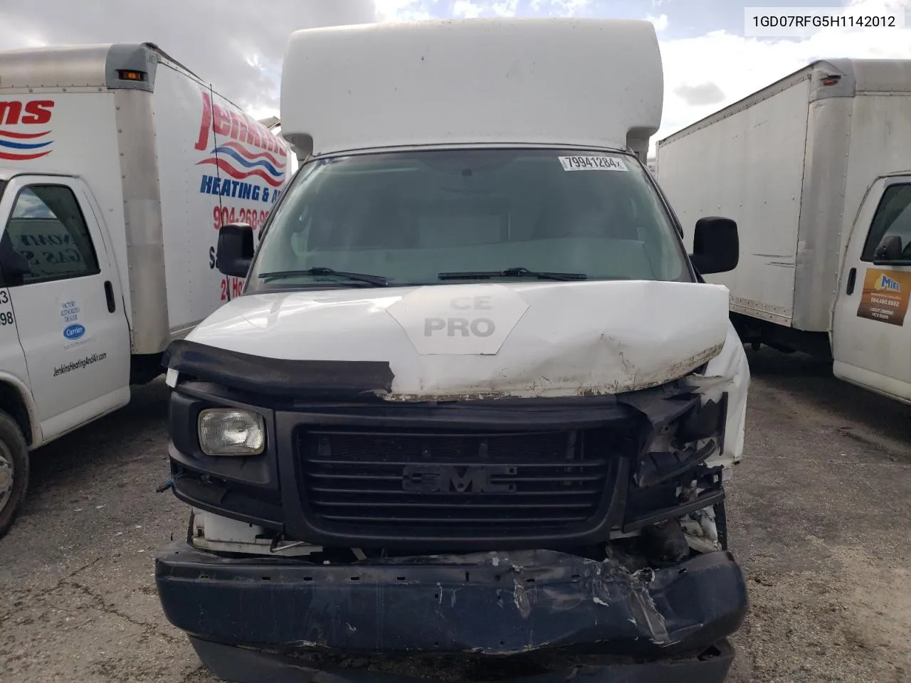 2017 GMC Savana Cutaway G3500 VIN: 1GD07RFG5H1142012 Lot: 79941284