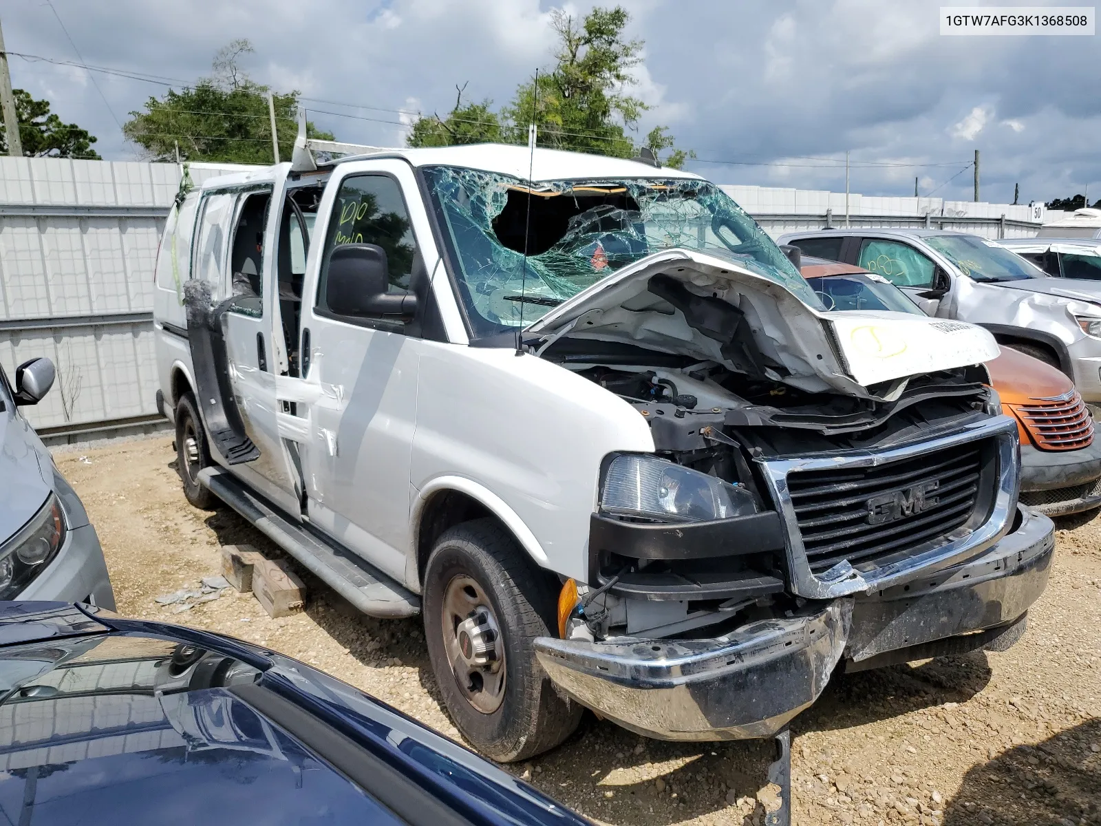 2019 GMC Savana G2500 VIN: 1GTW7AFG3K1368508 Lot: 63896384