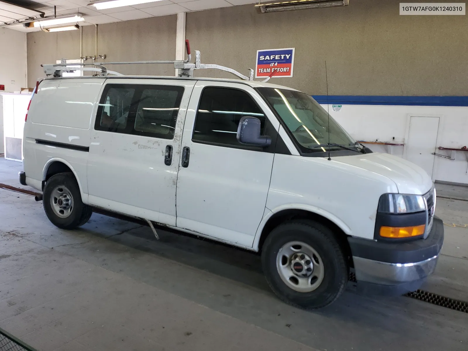 2019 GMC Savana G2500 VIN: 1GTW7AFG0K1240310 Lot: 66046584