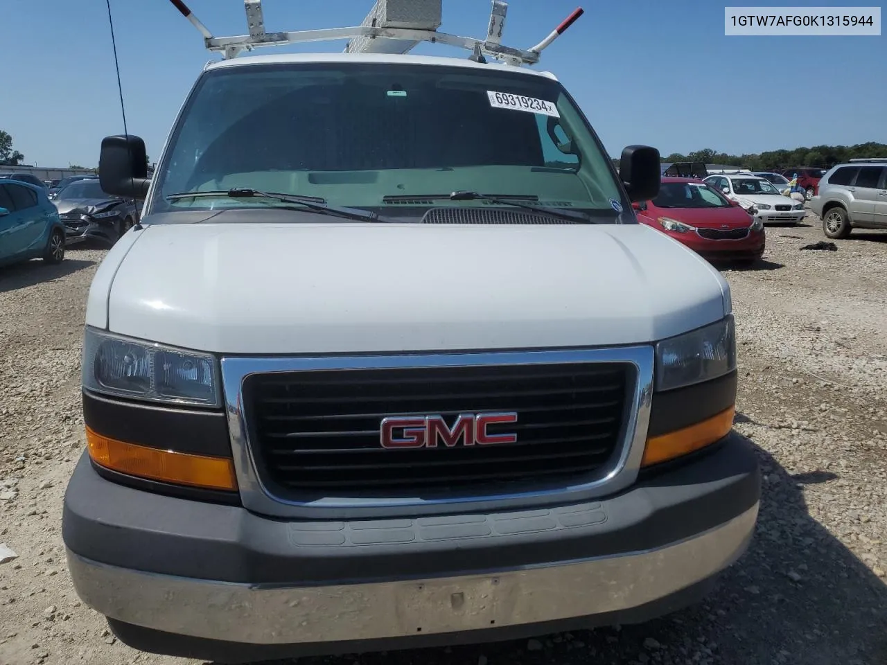 1GTW7AFG0K1315944 2019 GMC Savana G2500