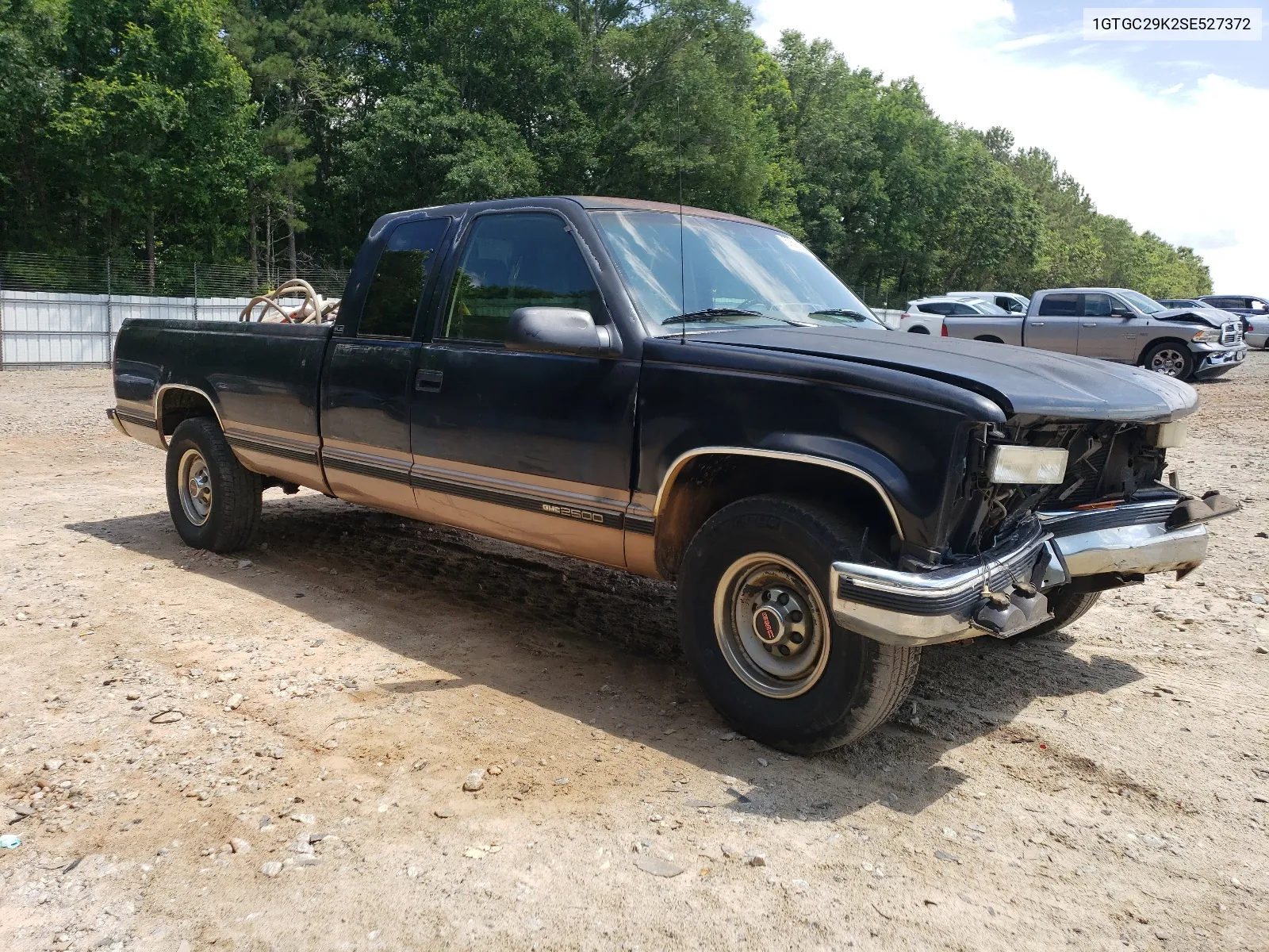 1995 GMC Sierra C2500 VIN: 1GTGC29K2SE527372 Lot: 57885334