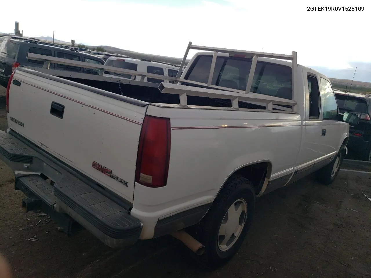 1997 GMC Sierra K1500 VIN: 2GTEK19R0V1525109 Lot: 68371374