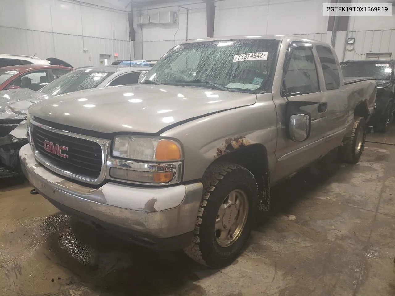 1999 GMC New Sierra K1500 VIN: 2GTEK19T0X1569819 Lot: 61018334