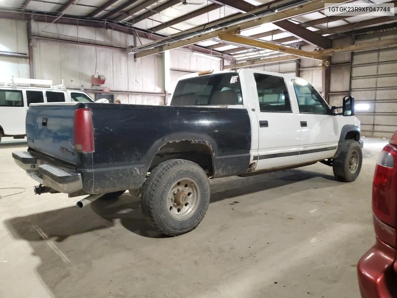 1GTGK23R9XF047744 1999 GMC Sierra K2500