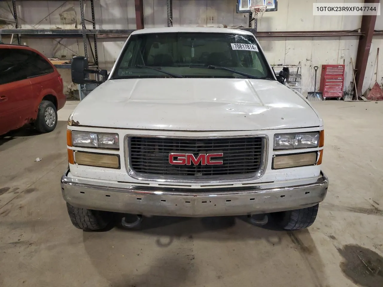 1999 GMC Sierra K2500 VIN: 1GTGK23R9XF047744 Lot: 70817814