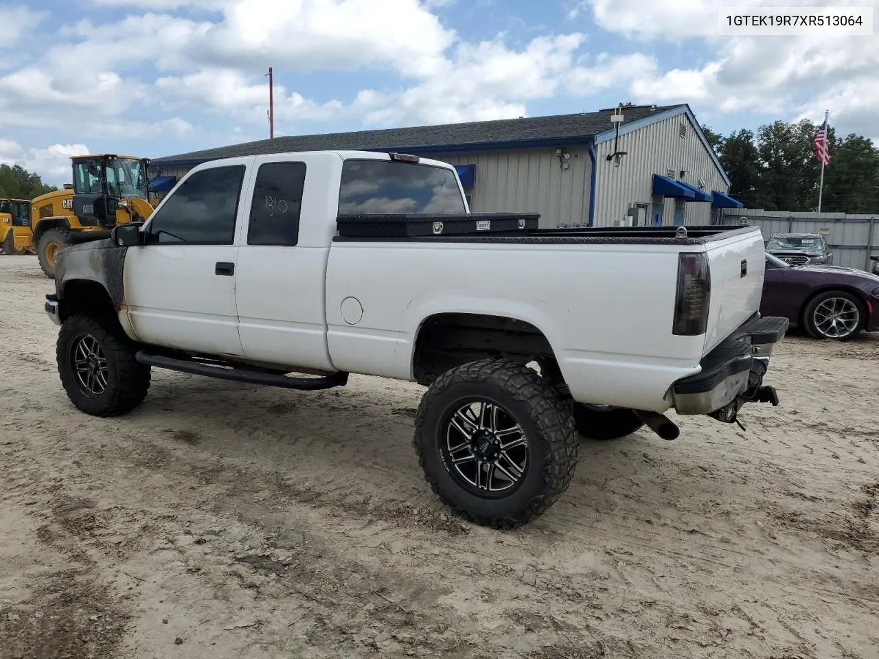 1999 GMC Sierra K1500 VIN: 1GTEK19R7XR513064 Lot: 71711244