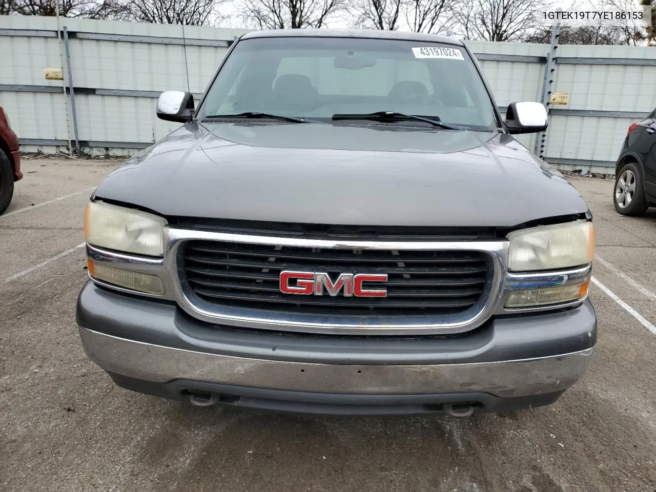 2000 GMC New Sierra K1500 VIN: 1GTEK19T7YE186153 Lot: 43197024