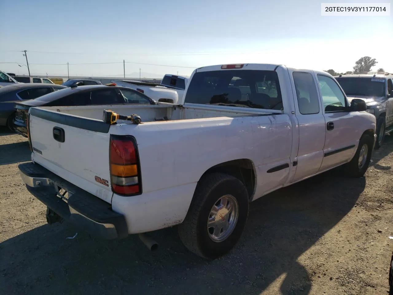 2000 GMC New Sierra C1500 VIN: 2GTEC19V3Y1177014 Lot: 68485094