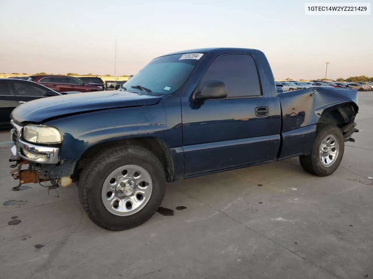 2000 GMC New Sierra C1500 VIN: 1GTEC14W2YZ221429 Lot: 71052394