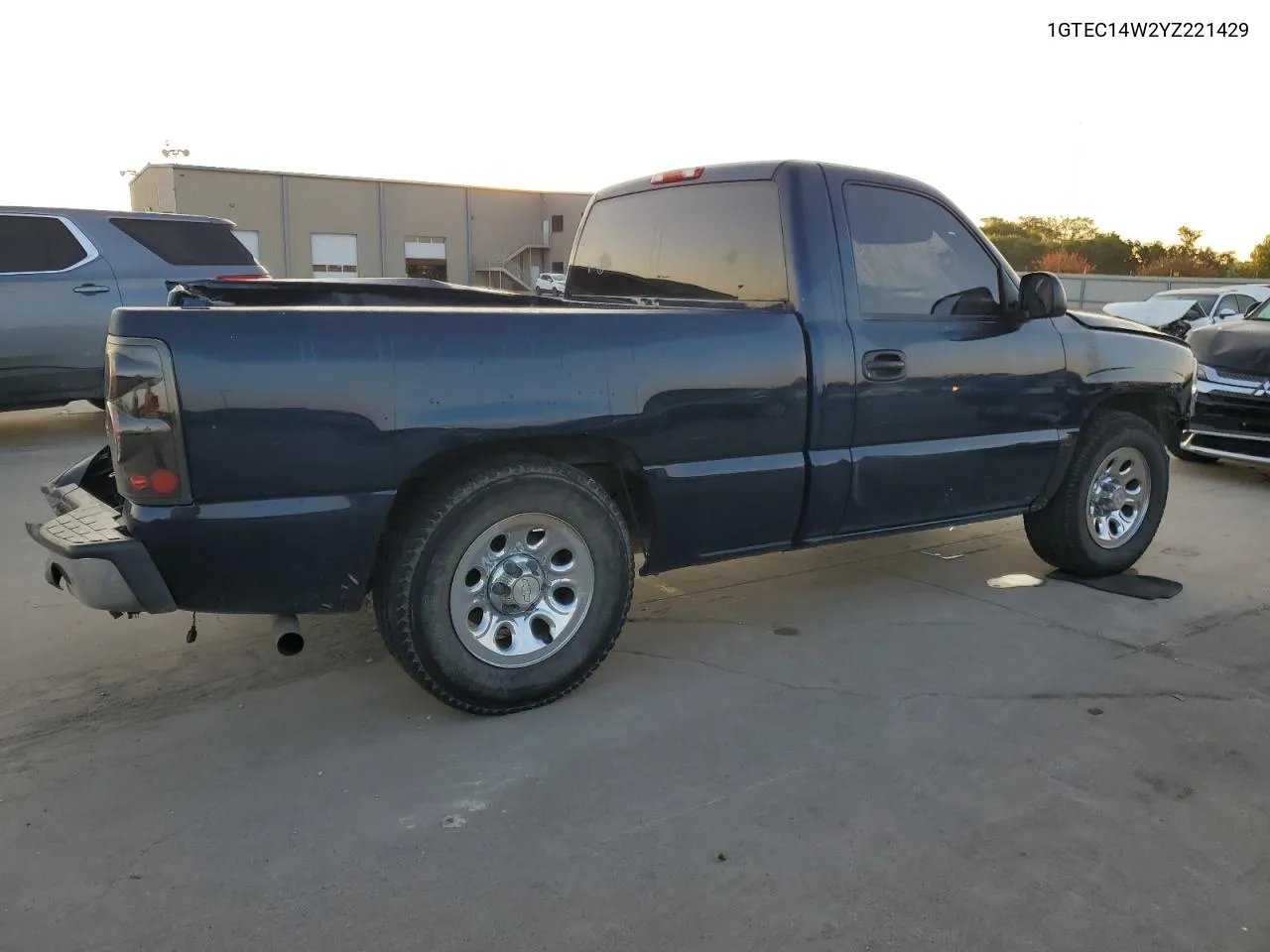 2000 GMC New Sierra C1500 VIN: 1GTEC14W2YZ221429 Lot: 71052394