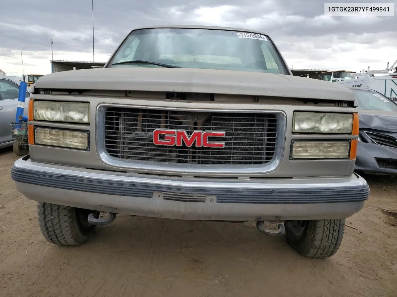 1GTGK23R7YF499841 2000 GMC Sierra K2500