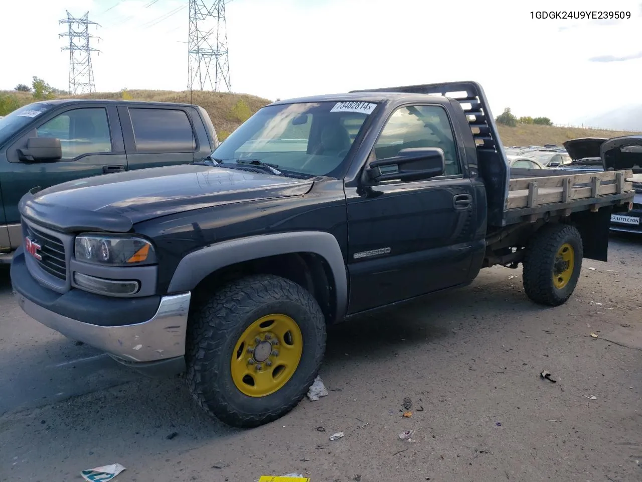 2000 GMC New Sierra K2500 VIN: 1GDGK24U9YE239509 Lot: 73482814