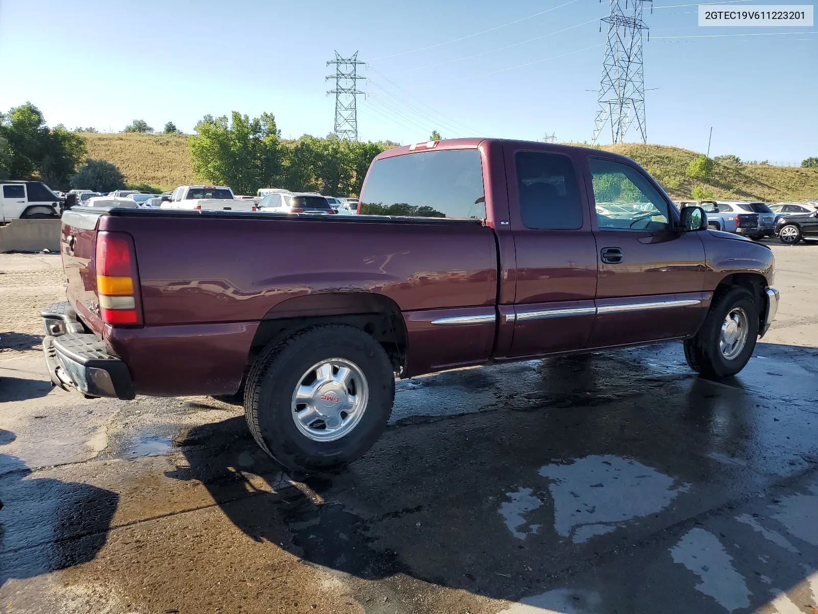 2001 GMC New Sierra C1500 VIN: 2GTEC19V611223201 Lot: 62277474