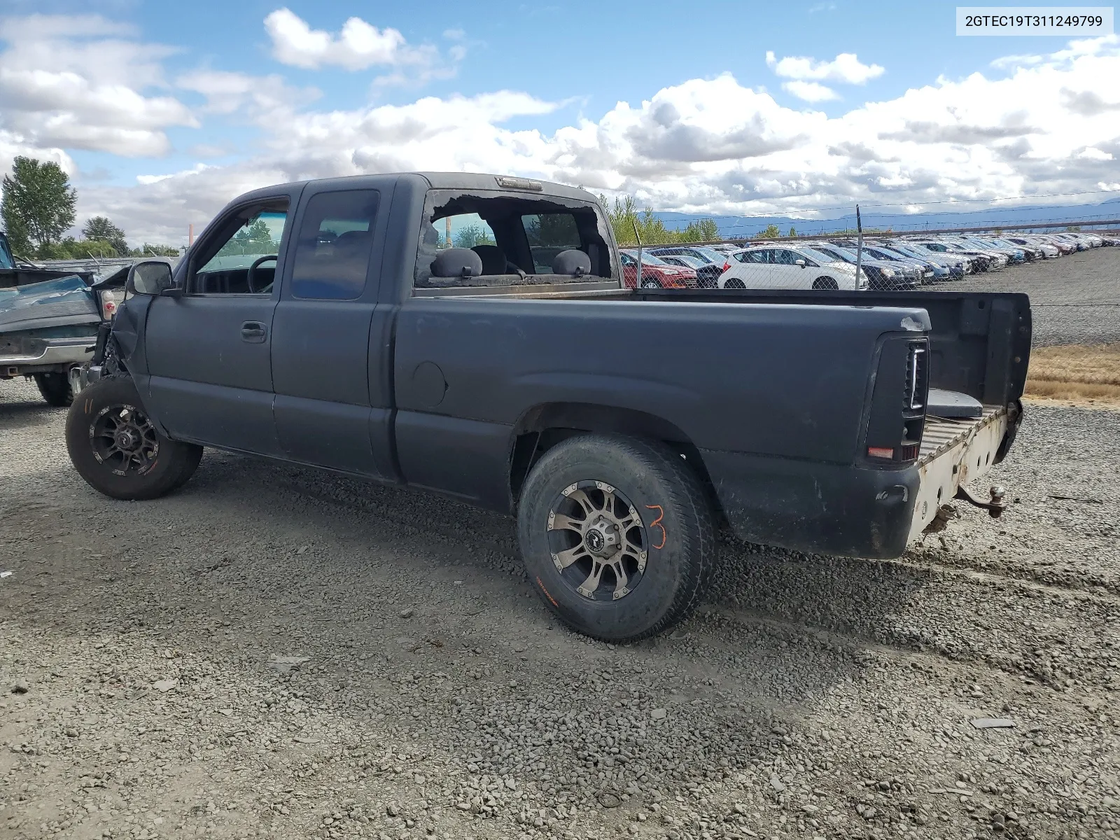 2001 GMC New Sierra C1500 VIN: 2GTEC19T311249799 Lot: 64832244