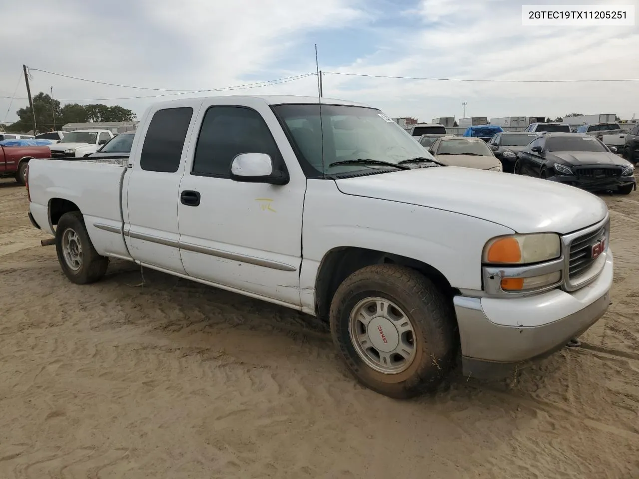 2001 GMC New Sierra C1500 VIN: 2GTEC19TX11205251 Lot: 67291564