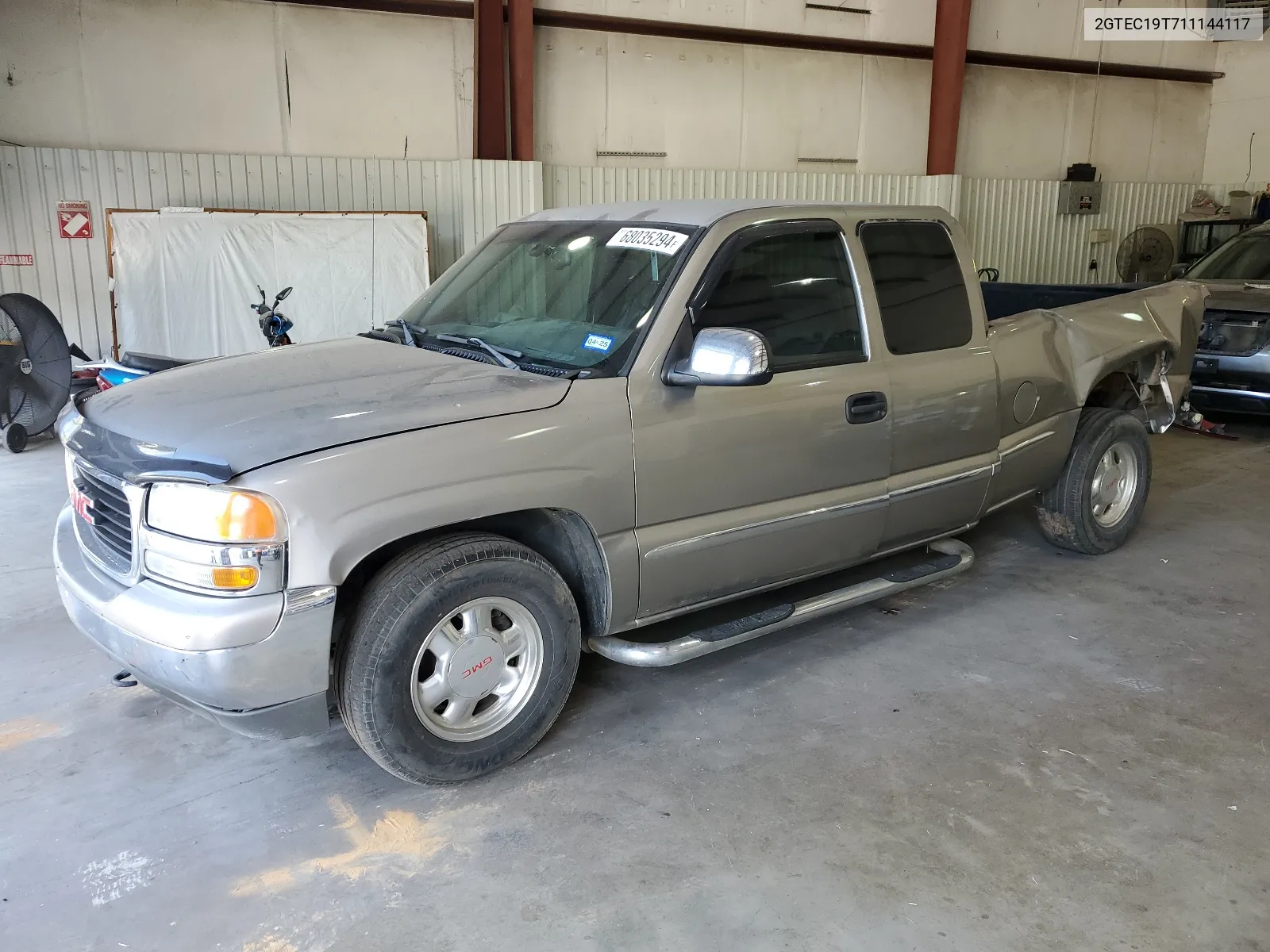 2001 GMC New Sierra C1500 VIN: 2GTEC19T711144117 Lot: 68035294